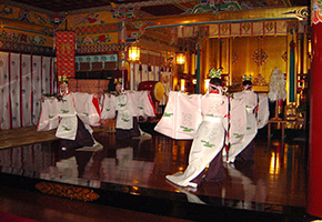 Yukyu-no-mai Dance (Shunki Taisai Festival)